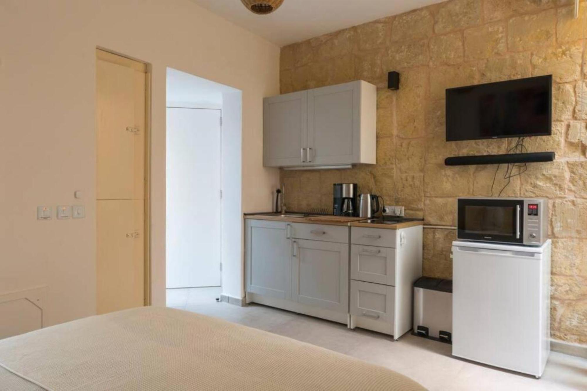 Authentic Gf Apartment With Terrace At The 3 Cities Marina Cospicua المظهر الخارجي الصورة