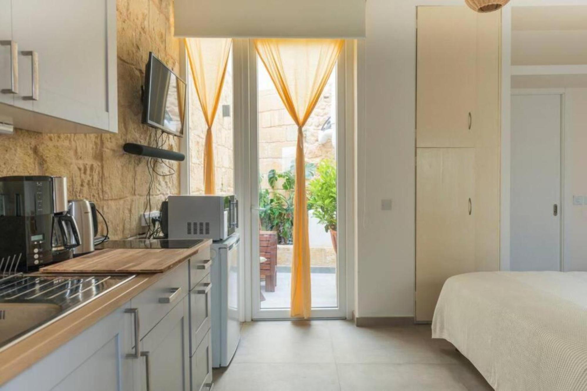 Authentic Gf Apartment With Terrace At The 3 Cities Marina Cospicua المظهر الخارجي الصورة