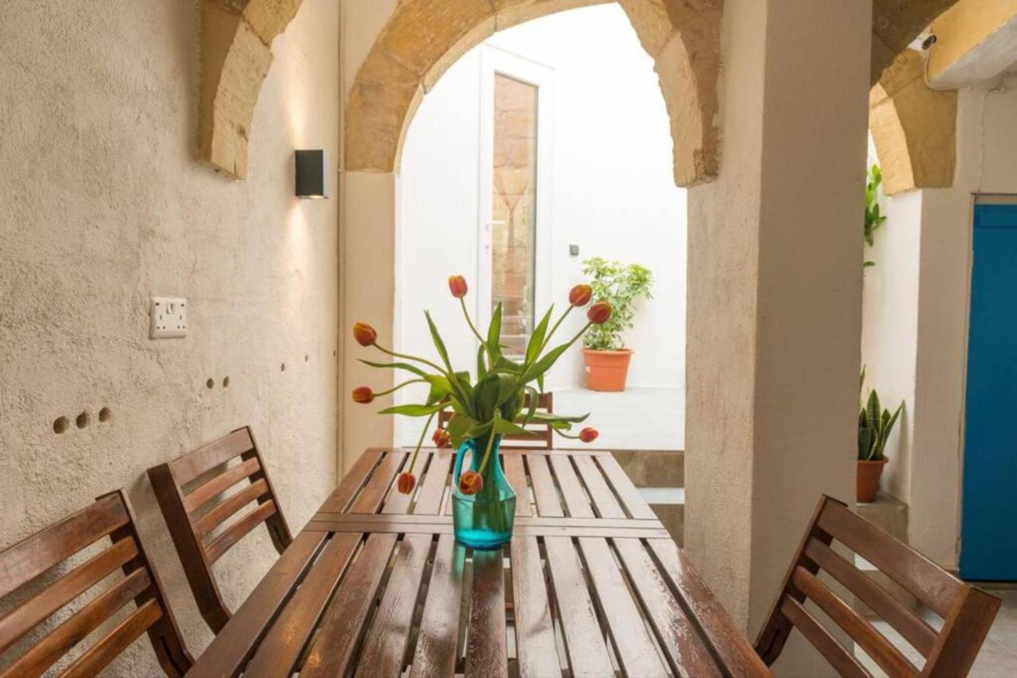 Authentic Gf Apartment With Terrace At The 3 Cities Marina Cospicua المظهر الخارجي الصورة